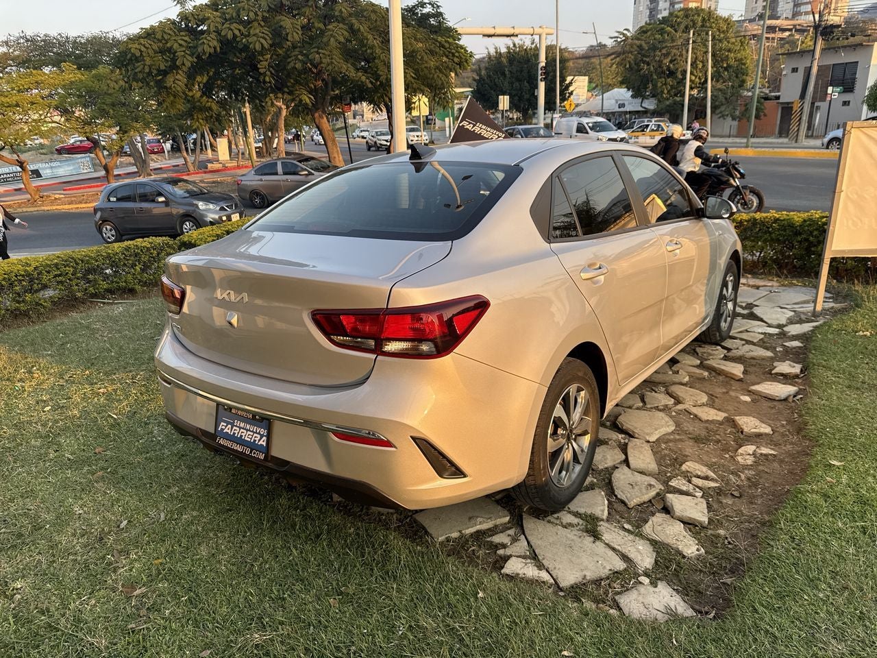 2023 Kia Rio 1.6 Sedan LX Mt