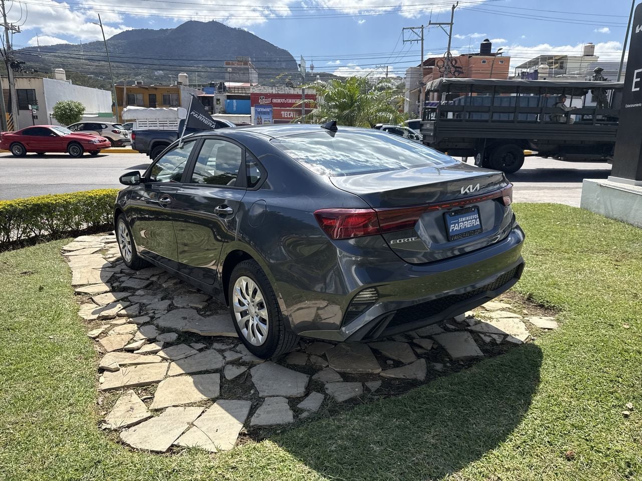 2022 Kia Forte 2.0 L At