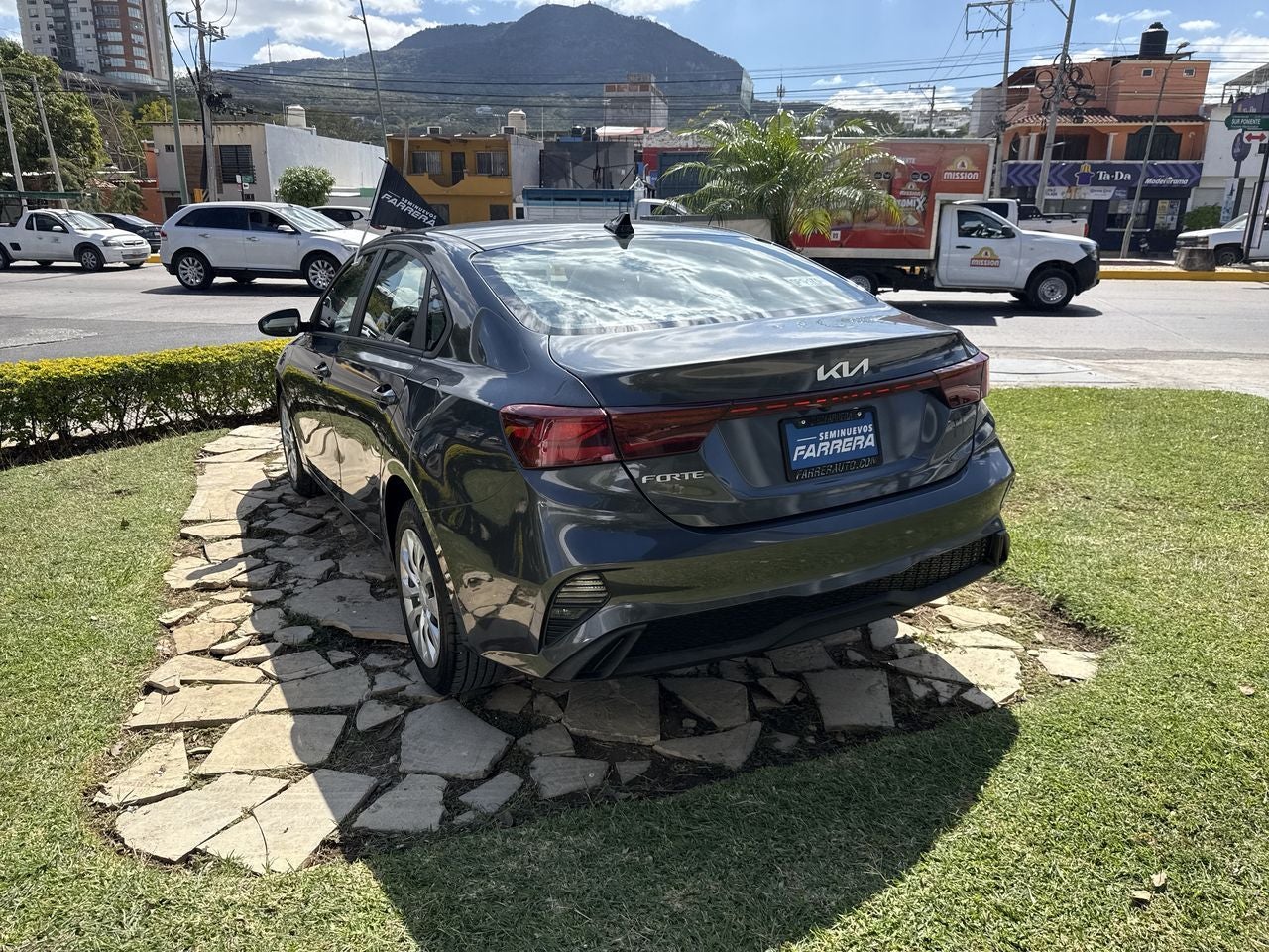 2022 Kia Forte 2.0 L At