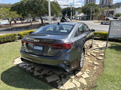 2022 Kia Forte 2.0 L At