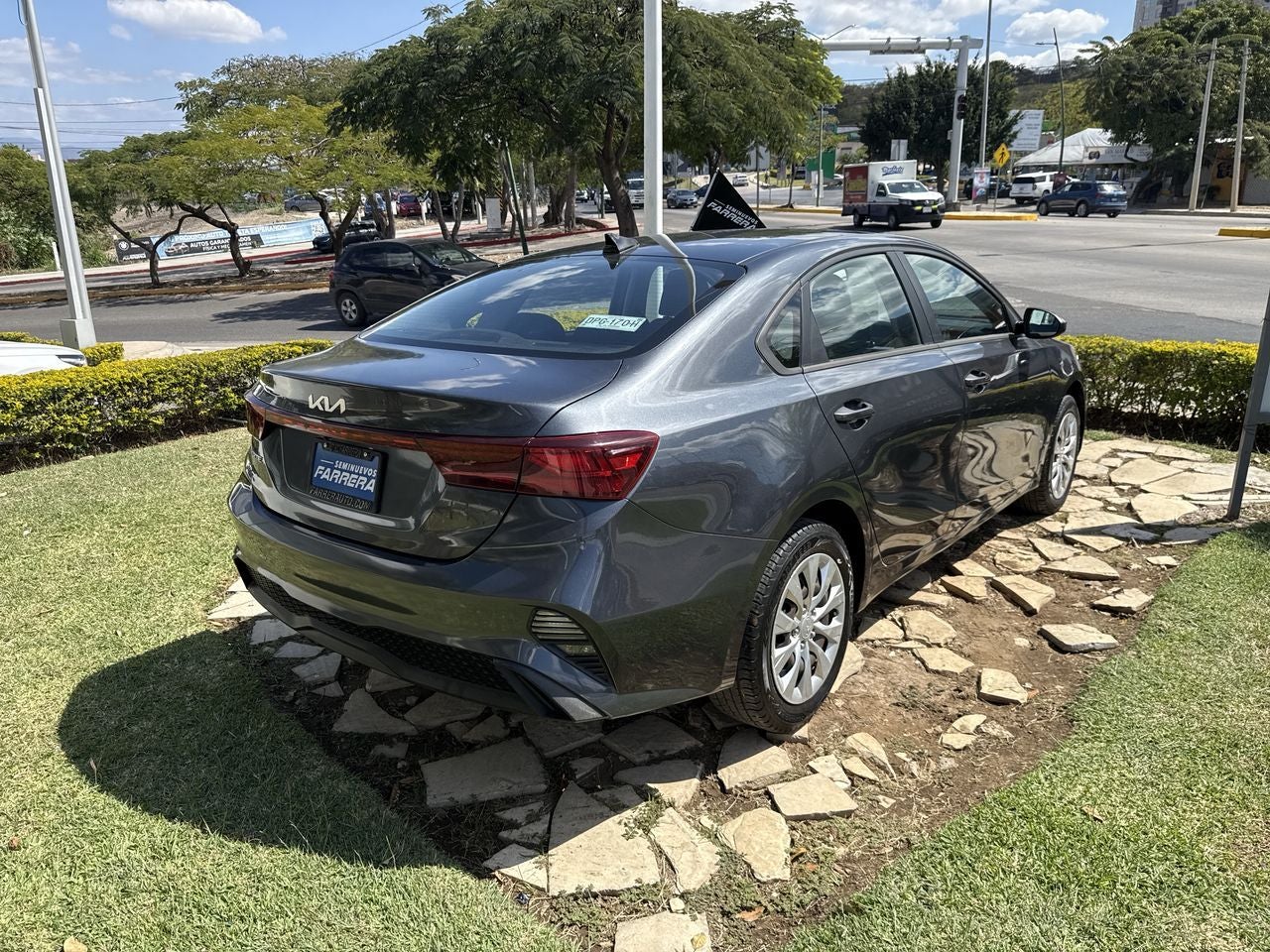 2022 Kia Forte 2.0 L At