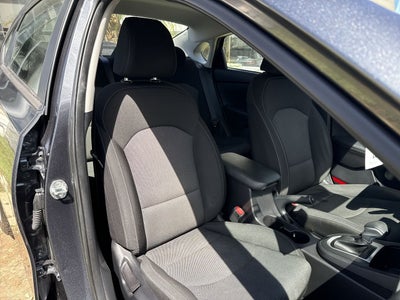 2022 Kia Forte 2.0 L At