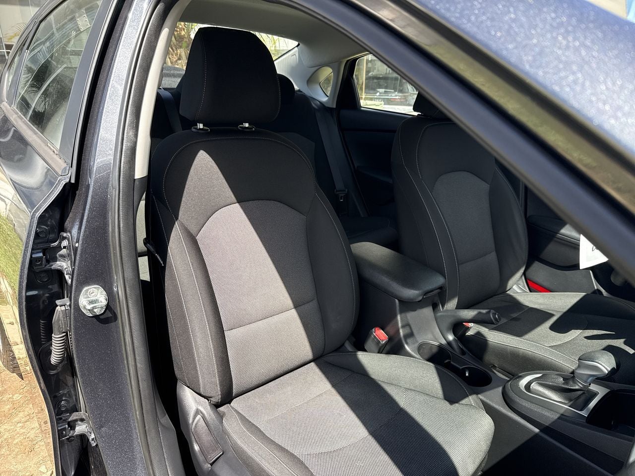 2022 Kia Forte 2.0 L At