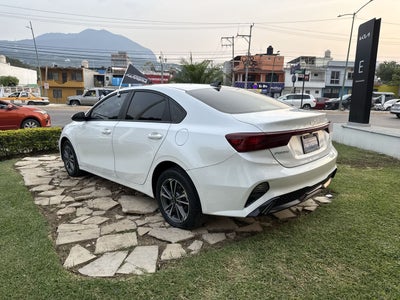 2024 Kia Forte 2.0 Lx Sedan At