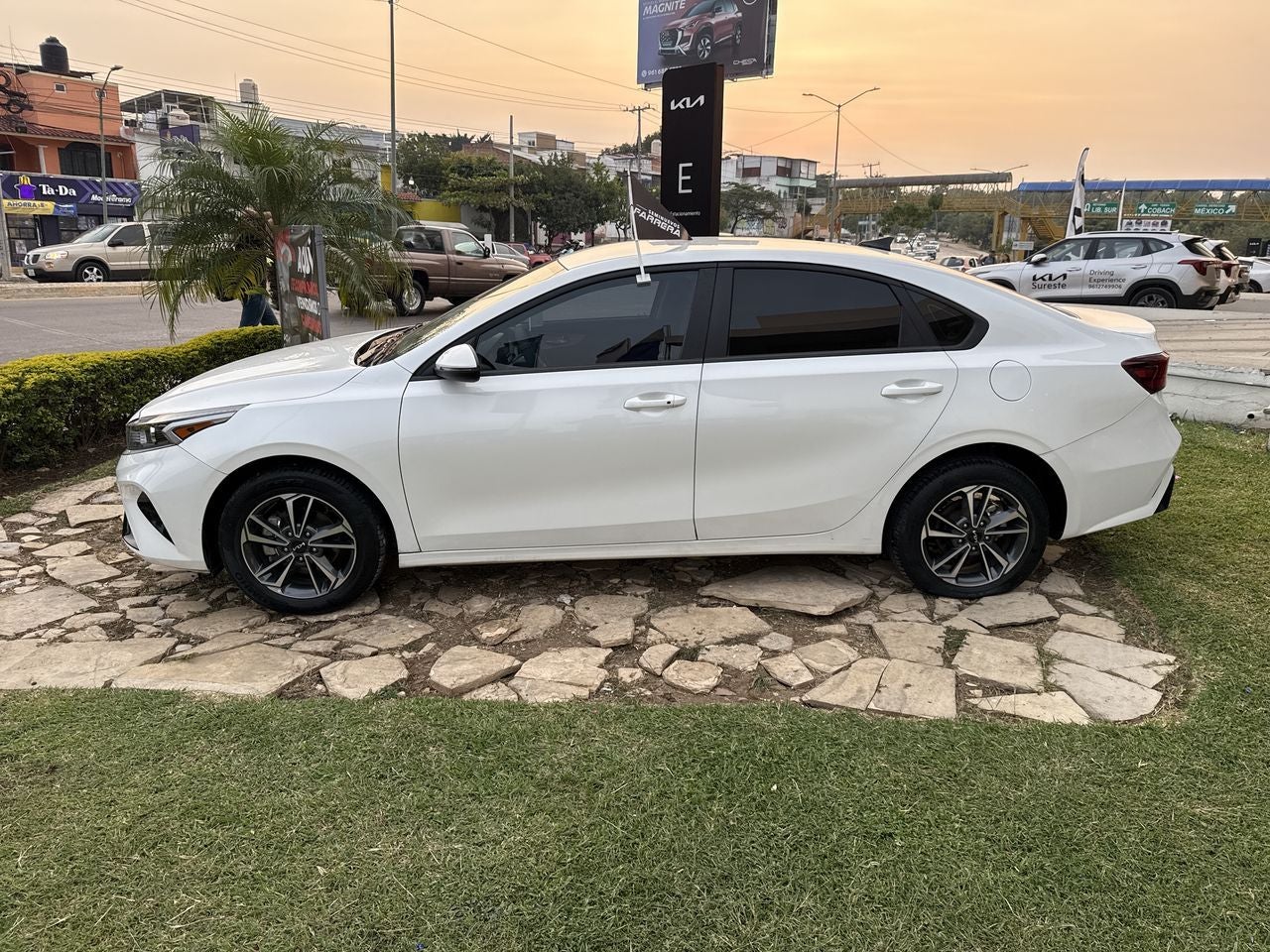 2024 Kia Forte 2.0 Lx Sedan At