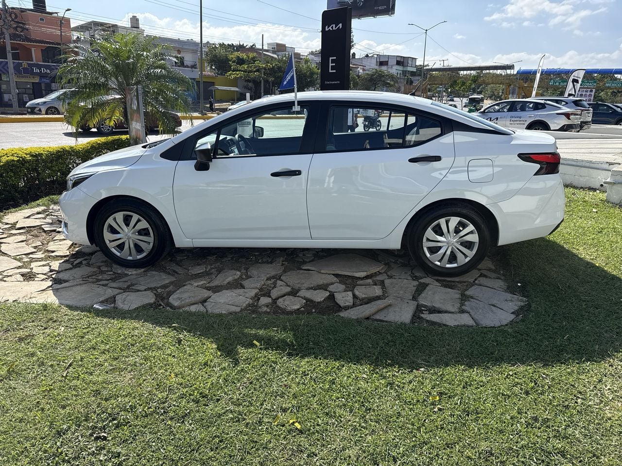2024 Nissan Versa 1.6 Sense At