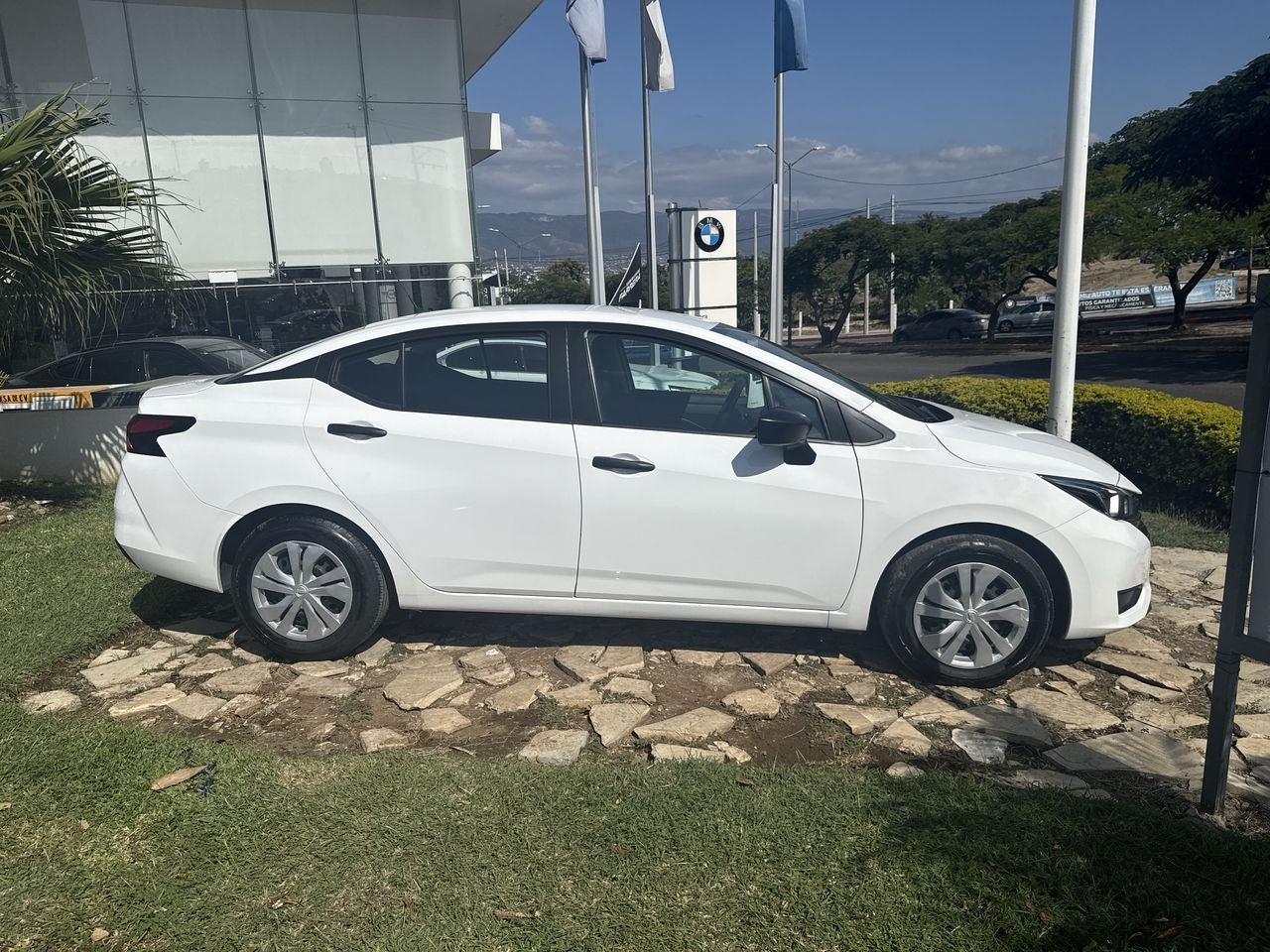 2024 Nissan Versa 1.6 Sense At