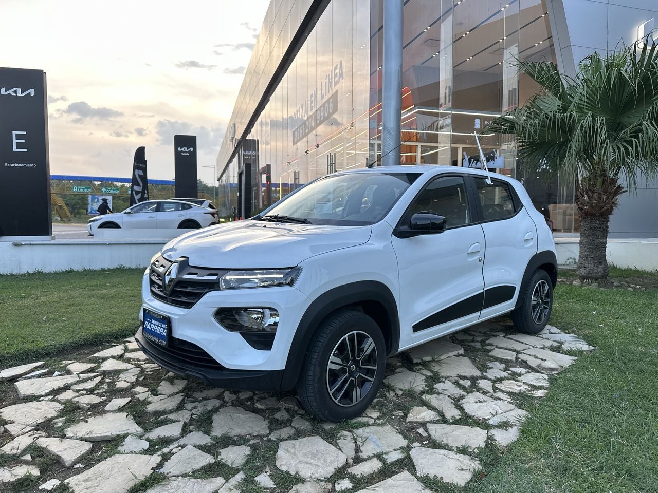 2025 Renault Kwid 1.0 Iconic Mt