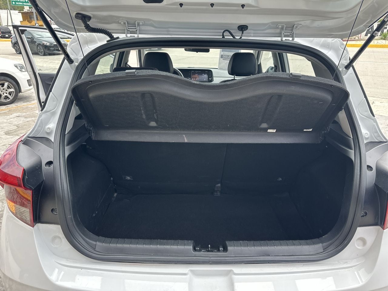 2024 Hyundai Grand i10 1.2 Gl Mid Sedan At