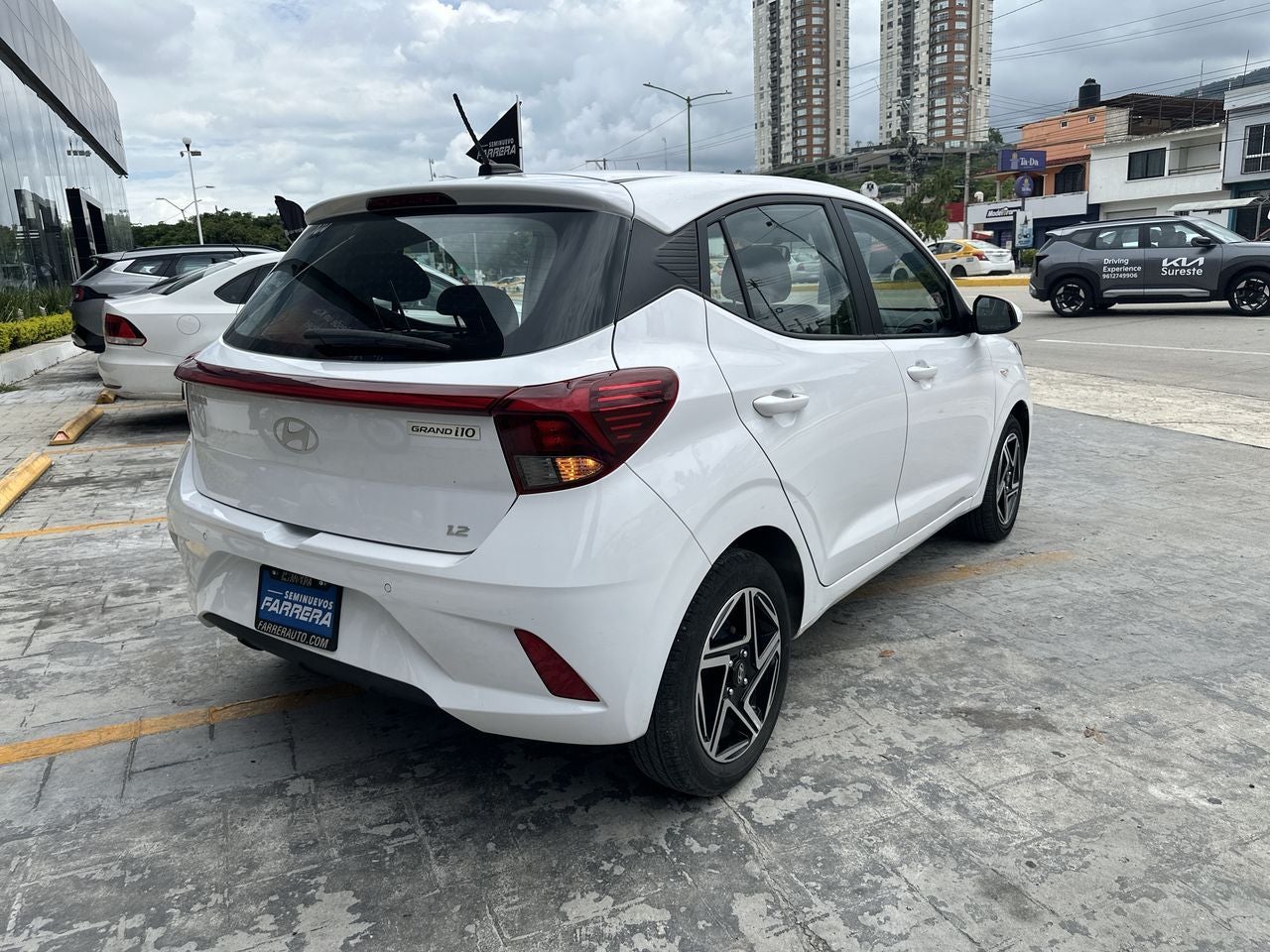 2024 Hyundai Grand i10 1.2 Gl Mid Sedan At